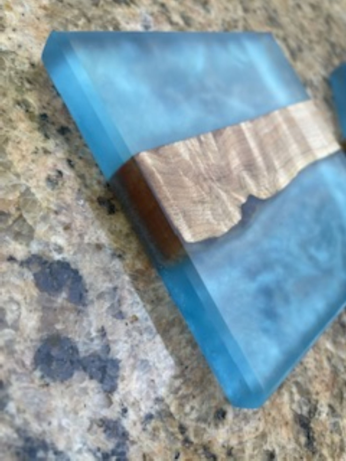 4&quot; x 4&quot; Deluxe Cracked Ice Blue Maple Coasters---Set of 5