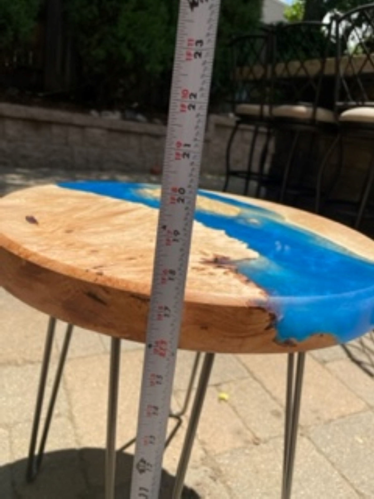 17&quot; Diameter Vivid Blue Maple Table